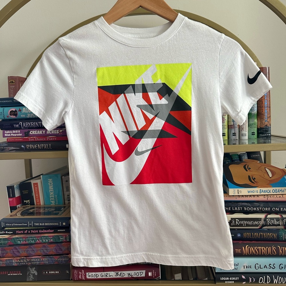 Bold & Colorful Nike Graphic T-Shirt 👕☀️